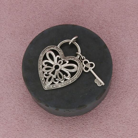 Sterling Jewelry - sterling silver diamond accent heart padlock & key pendant